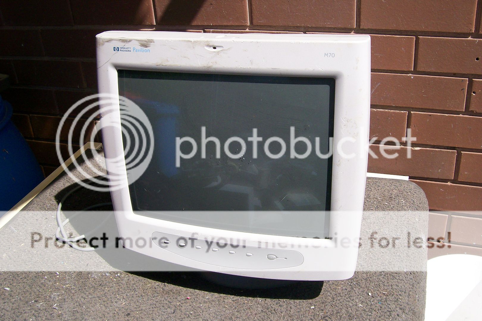 hp pavilion monitor m70